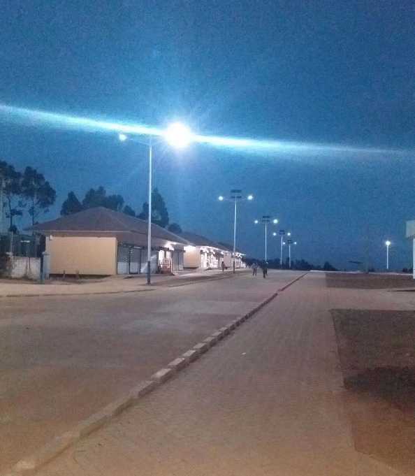 兴平市非洲科特迪瓦太阳能路灯工程